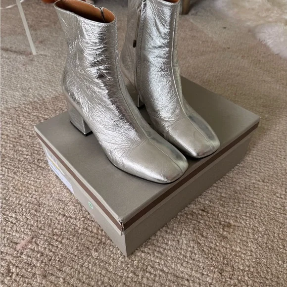 Marni Silver Leather Ankle Boots Mod style size 10  / 40 European - Picture 2 of 16